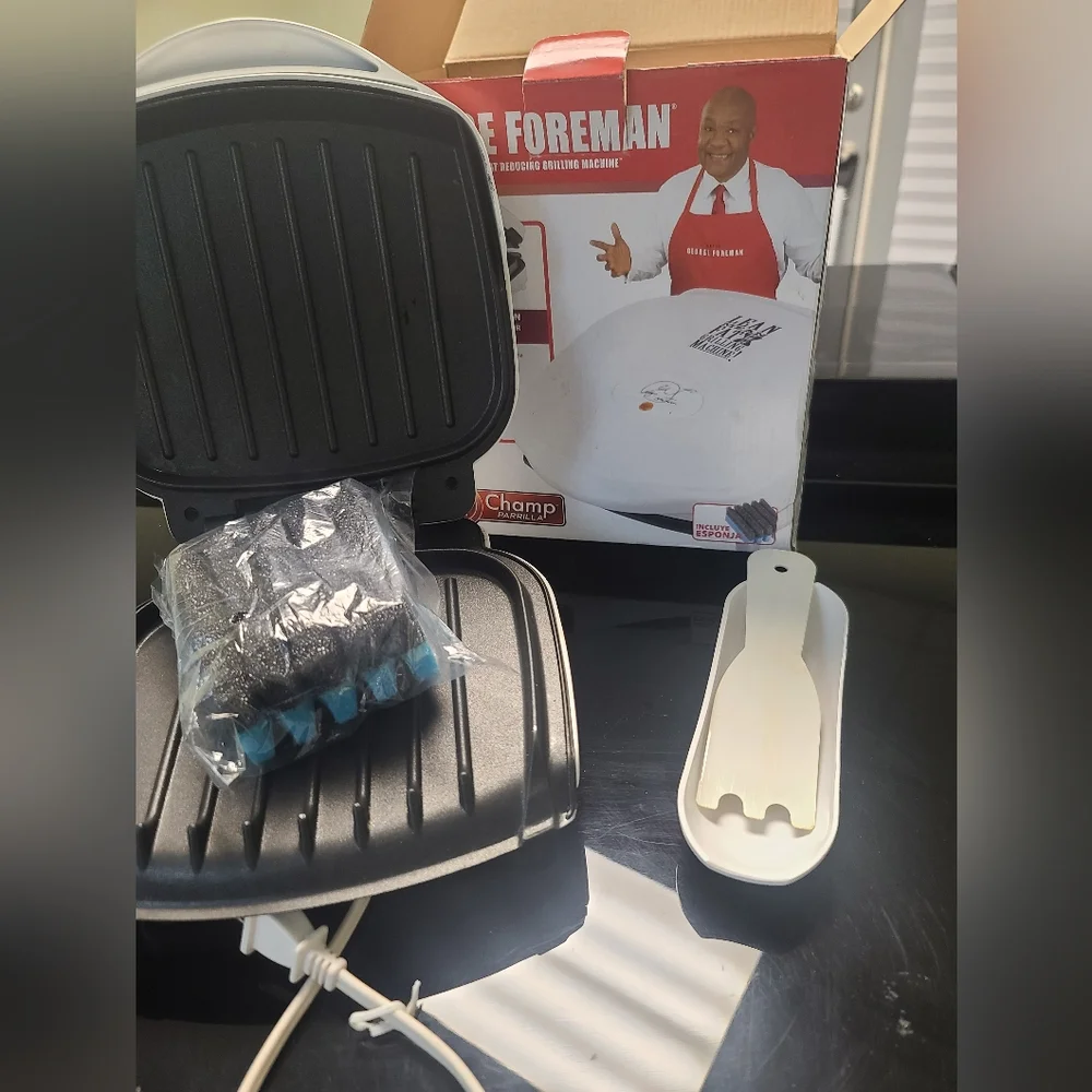 George Foreman GR10AWHT Champ Grill - Picture 4 of 5